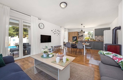 Porec Villa | Modern Rscape with Pool