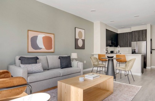 South San Francisco Apartment | Modern South San Francisco 1BR w/ Gym & W/D, nr restaurants, by Blueground