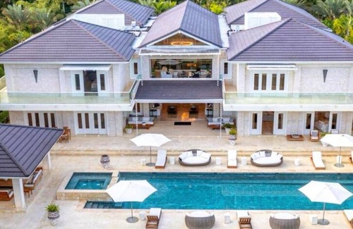 La Romana Villa | Modern Spacious 8-bedroom villa in a luxury Casa de Campo. Gym + 3 staff bedroom