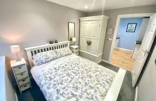 Colchester Apartment | Modern Spacious Annex -Ground Floor