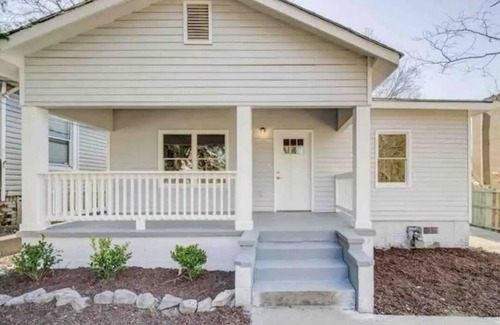 Washington Park House | Modern Spacious Home Near Mercedes Benz Stadium!