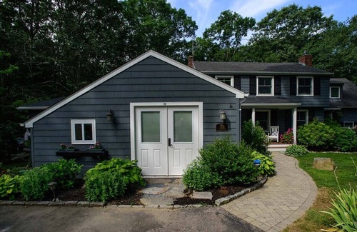 Wakefield-Peacedale Apartment | Modern Studio Apt - 10 min to Narragansett Beach/URI