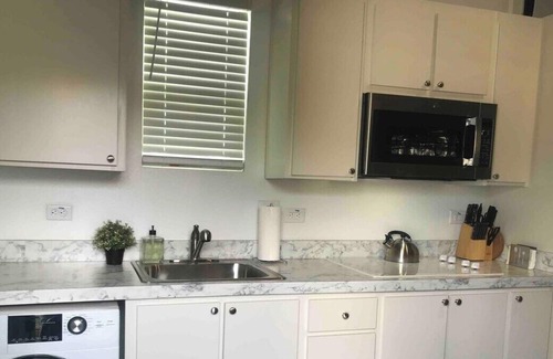 Culver - West House | Modern Studio House - private yard - 5 min Venice Beach, Mar Vista, Culver City