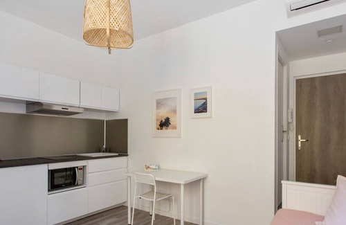Lepante Quarter Apartment | Modern studio in Central Nice, close to Jean Médecin and station - Welkeys