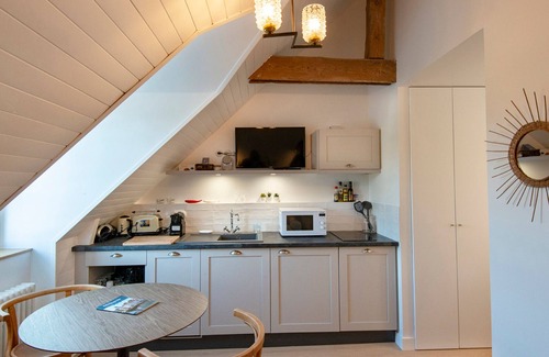 Sauzon Apartment | Modern studio in Sauzon with WIFI and port view