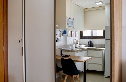 Caminho das Arvores Apartment | Modern Studio in upscale neighborhood near Mall