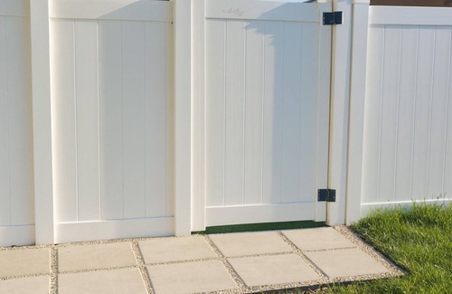 Spring Hill Apartment | Modern Studio Retreat in Spring Hill near Weeki Wachee & Gulf Coast