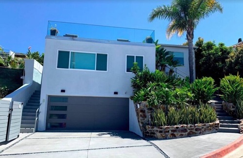 Middletown Apartment | Modern Studio - Stunning Views! Centrally Located!