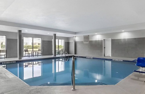 McDonough House | Modern Suite Will Make Your Stay Exceptional