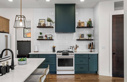 Cle Elum Cabin | Modern Suncadia cabin, private pool, 4 BD, game room. Dog friendly!