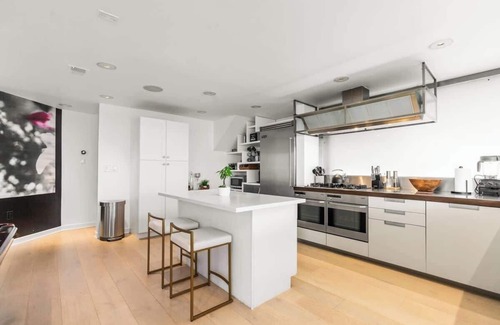 Hollywood Hills West Villa | Modern Sunset Strip Jetliner View Villa Pool & Spa