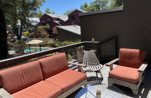 Healdsburg House | Modern Townhome - walking distance to Healdsburg Plaza