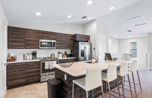 Haines City House | Modern Townhouse, Balmoral Resort Haines City Vacation Rentals