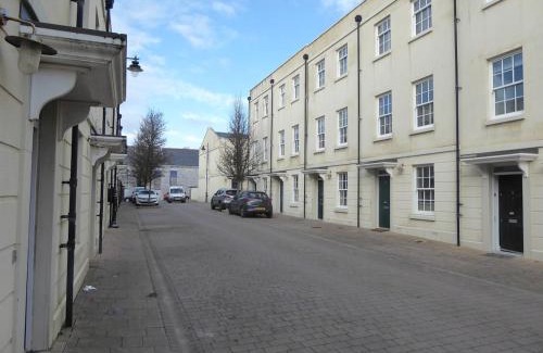 Devonport House | Modern townhouse in Mountwise