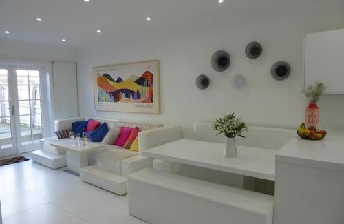 Devonport House | Modern townhouse in Mountwise