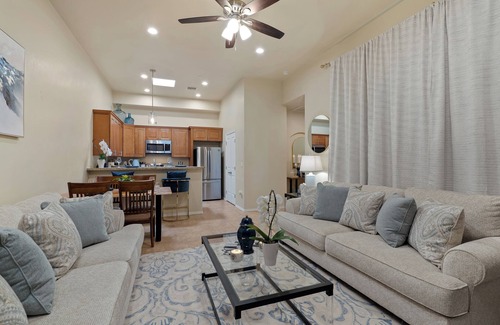 Tumacacori House | Modern Townhouse - Tubac Desert Haven