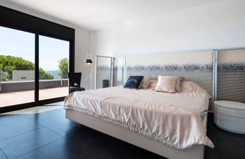 Lloret de Mar Villa | Modern two-storey villa with pool in a quiet area with excellent sea view