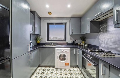 Lansbury Apartment | Modern Unit Near Canary Wharf