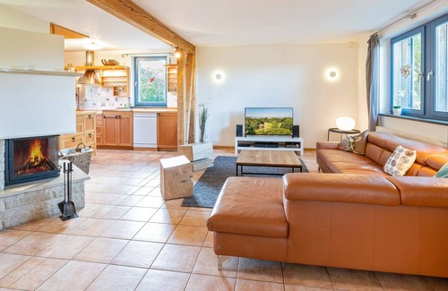 Heringsdorf House | Modern vacation home with sauna & large garden, close to the lake & forest