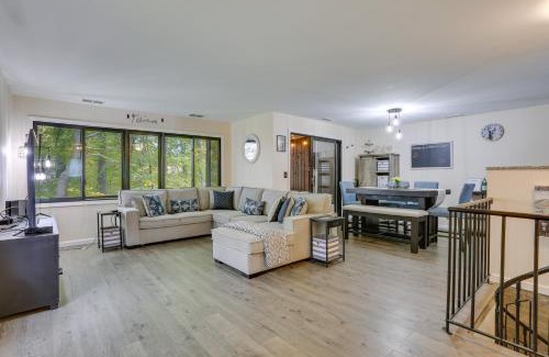 Vernon Apartment | Modern Vernon Township Condo Near Ski and Water Park
