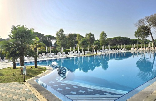 Ishem Villa | Modern Villa At Perla Resort 161