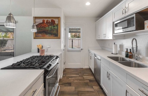 Tempe House | Modern Villa Comfy Stay in Tempe with pool