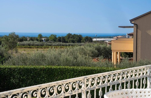 Labinci House | Modern villa for 12 people with pool