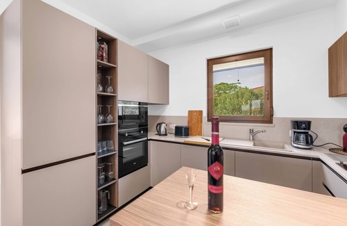 Kadumi Villa | Modern Villa Karina with pool in a quiet location near Poreč