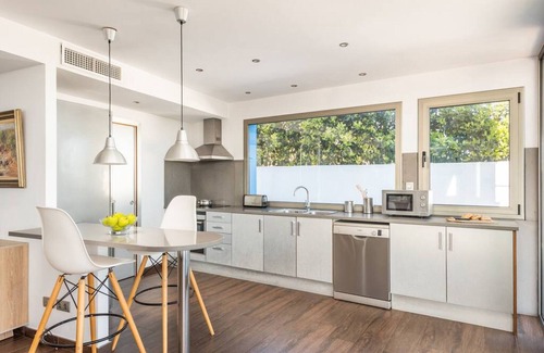 Es Castell Villa | Modern Villa, Port Views, Jacuzzi & Pool, Full AC