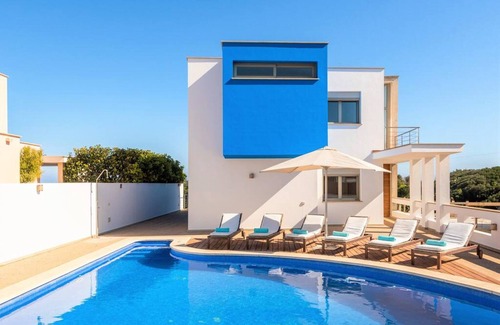 Es Castell Villa | Modern Villa, Port Views, Jacuzzi & Pool, Full AC