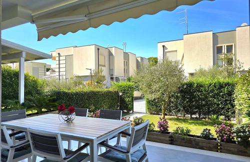 Ishem Villa | Modern Villas in Perla Resort 221