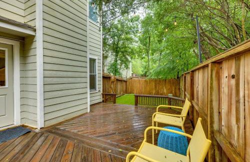 Alden Bridge House | Modern Woodlands Townhome with Spacious Yard and Patio
