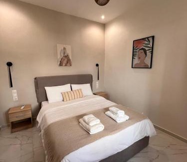 Zavlani Apartment | Modh Patras City Centre - Entire Apartment