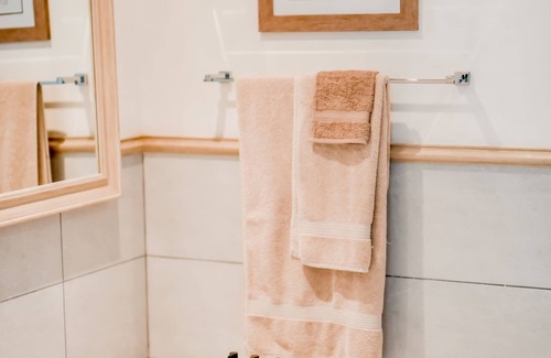 Thorny Bush Game Reserve Cabin | Moditlo River Lodge