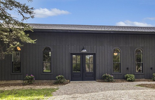 Whittaker House | Moeder's: Accommodations and Event Space