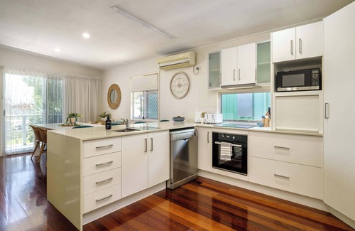 Moffat Beach House | Moffat Beach Magic: Family and Pet Friendly Oasis