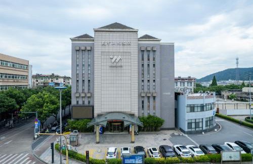 Deqing County Hotel | Moganshan Hotel