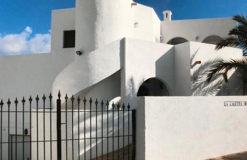 Mojacar Apartment | Mojacar Villa - Villa Caletta - 4 bedroom - sleeps 8 - R954