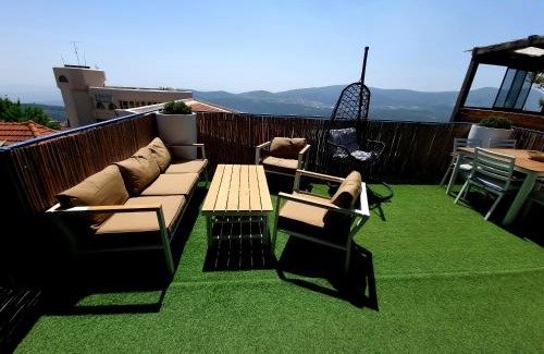 Safed Old City Cabin | Mol Hahr