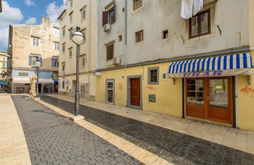 Rijeka Apartment | Molo Longo - Central Apartments & Rooms