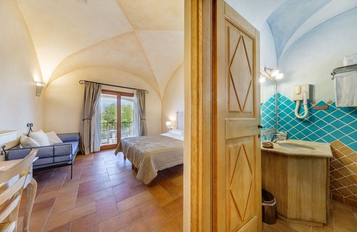 Arzachena Hotel | Moma Hotel Cannigione