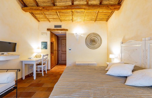 Arzachena Hotel | Moma Hotel Cannigione