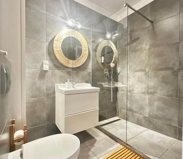 Srodmiescie Apartment | MOMOApart - Słowiański Skwer