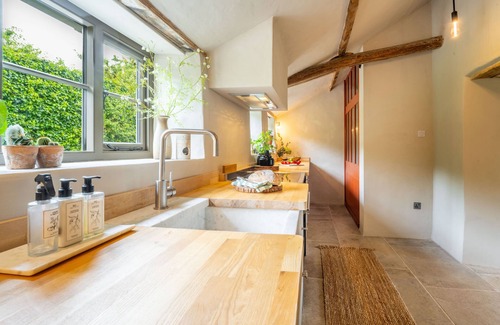 Aldborough Cottage | Monarc House (sleeps 2) by Big Skies Cottages