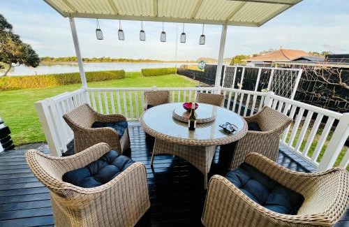 Athenree House | Monarch Cottage on the Estuary