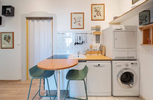 Nouvelle Ville Apartment | Mondon 3 arcades 3 rooms 2 showers