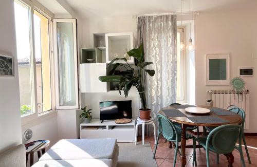 Sulzano Apartment | Monica House