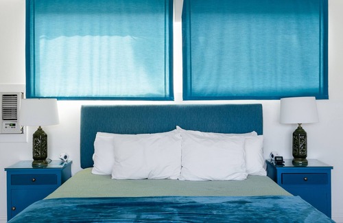 Desert Park Estates Hotel | Monkey Tree Hotel 14 by AvantStay | Stylish Hotel in Palm Springs w/Pool!