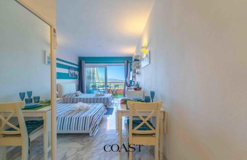 Portisco Apartment | Monolocale con vista mare e doccia idromassaggio