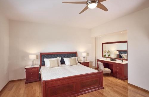 Akrotiri Villa | Mont Bleu Luxury Villa